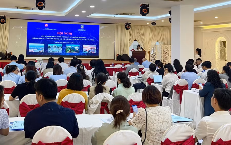 quang-canh-hoi-nghi-1993.jpg