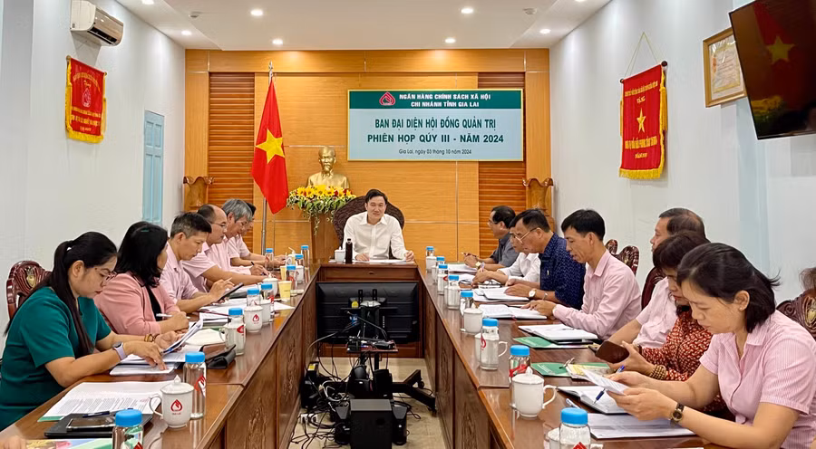 quang-canh-phien-hop-anh-vt-1751.jpg