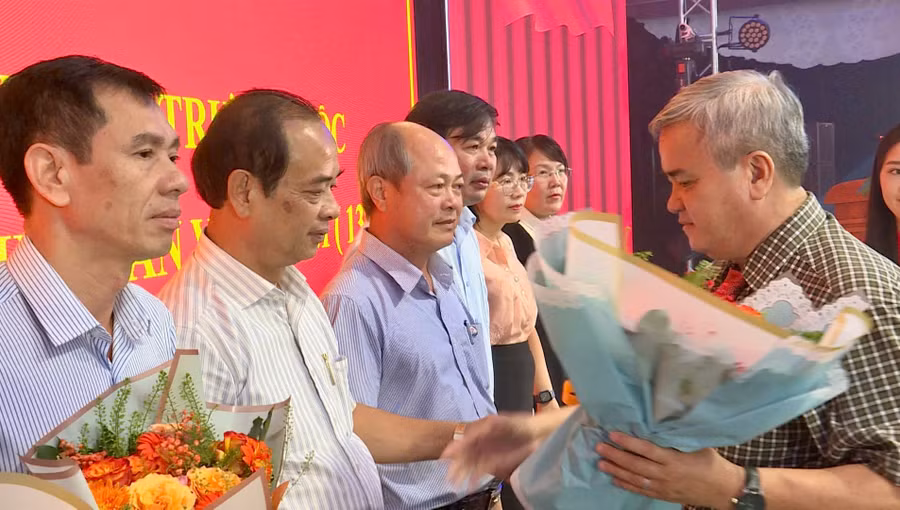 dong-chi-duong-da-pho-bi-thu-thuong-truc-dang-uy-khoi-cac-co-quan-va-doanh-nghiep-tinh-gia-lai-9180.jpg