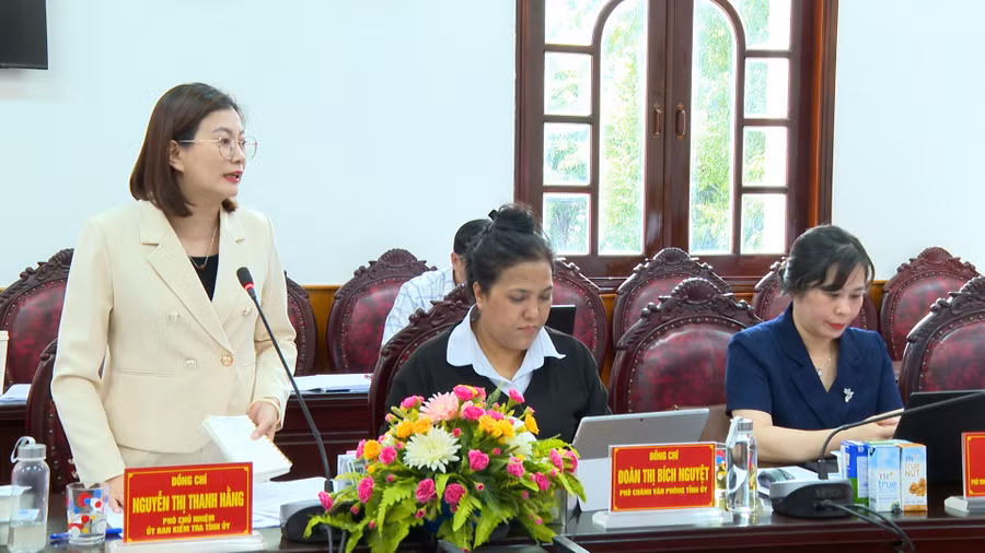 lanh-dao-uy-ban-kiem-tra-tinh-uy-phat-bieu-tai-buoi-lam-viec-anh-vien-khanh.jpg
