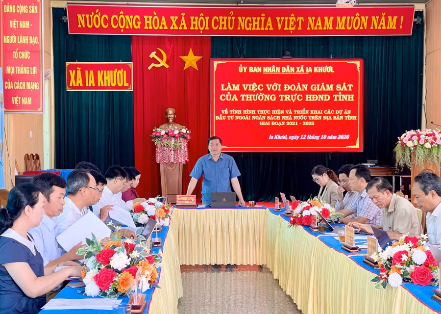 quang-canh-buoi-lam-viec-voi-xa-ia-khuol-anh-vu-thao.jpg