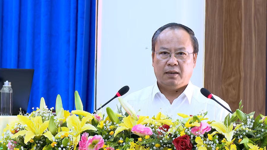 pho-bi-thu-tinh-uy-truong-doan-doan-dai-bieu-quoc-hoi-tinh-gia-lai-chau-ngoc-tuan-bao-cao-voi-cu-tri-ve-chuong-trinh-hanh-dong-anh-manh-ha.jpg
