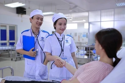 Tuyển lao động đi làm hộ lý tại Nhật Bản
