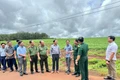 Phó Bí thư Tỉnh ủy, Chủ tịch UBND tỉnh Phạm Anh Tuấn kiểm tra thực địa tại các xã biên giới