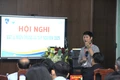 Đại diện nhóm nhà khoa học trình bày kết quả nghiên cứu tại Hội nghị Vật lí miền Trung và Tây Nguyên 2025. Ảnh: H.H
