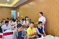 Các doanh nghiệp trao đổi trực tiếp với chuyên gia về các vấn đề liên quan đến áp dụng các tiêu chuẩn bền vững trong sản xuất, kinh doanh. Ảnh Hà Duy