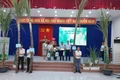 Trao danh hiệu Hoa hậu và Á hậu 1, Á hậu 2 Hội thi Hoa hậu mía đường cho các chủ nhân sở hữu. Ảnh: N.D