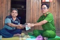 Người dân xã An Vinh tự nguyện giao nộp 1 khẩu súng lục