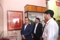Phó Bí thư Thường trực Tỉnh ủy Rah Lan Chung thăm Nhà lưu niệm Chi bộ Vạn Đức.