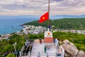 Thiêng liêng lễ thượng cờ trên đảo tiền tiêu Nhơn Châu