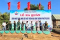 Thành phố Pleiku ra quân xóa nhà tạm, nhà dột nát trên địa bàn. Ảnh: P.D
