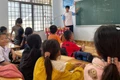 Nhóm học sinh làm mùa hè đáng nhớ cho trẻ em vùng cao