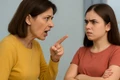 Con trẻ thường xuyên cãi lại cha mẹ: Lỗi tại ai?