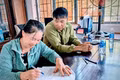Thực hiện chỉ đạo của Chủ tịch UBND tỉnh Phạm Anh Tuấn, Công ty cổ phần cà phê Gia Lai tiến hành ký kết hợp đồng giao khoán với các hộ dân. Ảnh: T.P