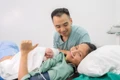 H'Hen Niê trải qua nhiều cung bậc cảm xúc khác nhau trong hành trình sinh con đầu lòng