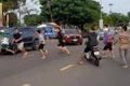 Xác minh vụ giám đốc công ty kinh doanh trông giữ xe tố bị nhóm thanh niên hành hung