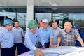Phó Chủ tịch UBND tỉnh Nguyễn Tự Công Hoàng kiểm tra dự án Cải tạo nút giao thông Phù Đổng. Ảnh: V.T