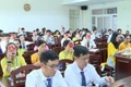 Các đại biểu biểu quyết thông qua các chỉ tiêu, nhiệm vụ trong nhiệm kỳ mới. Ảnh: Thanh Sáng