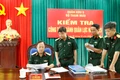 Đại tá Lê Kim Giàu - Trưởng đoàn kiểm tra của Quân khu 5 kiểm tra tại Bộ CHQS tỉnh Gia Lai 