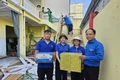 Thăm, động viên lực lượng thanh niên khắc phục hậu quả sau bão số 13.