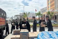 Lực lượng Công an tập kết hàng hóa cứu trợ cho người dân Gia Lai. Ảnh: Quý Hiền