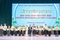Các địa phương tuyên dương học sinh, sinh viên xuất sắc.