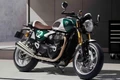 Triumph Speed Twin 1200 Cafe Racer Edition 2026 đậm chất cổ điển, giá gần 600 triệu đồng