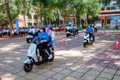 Phạt tiền người dưới 18 tuổi đi mô tô, hiểu thế nào cho đúng?