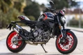 Ducati Monster 2026 thêm màu Sport Livery, ga tự động Cruise Control