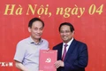 Thủ tướng trao Quyết định điều động, bổ nhiệm 8 lãnh đạo các bộ, cơ quan