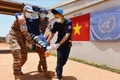 “Mũ nồi xanh" viết tiếp câu chuyện hòa bình - Bài 2: Đi vào vùng… chiến sự