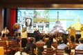 Truyền tình yêu khoa học cho thế hệ trẻ