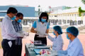Lãnh đạo UBND phường An Nhơn Bắc thăm, động viên đội lấy mẫu ADN tại Nghĩa trang Nhơn Hạnh 