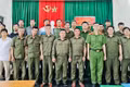 Tổ chức lễ ra mắt mô hình “Khu phố không vũ khí, vật liệu nổ, công cụ hỗ trợ và pháo”. Ảnh: Đ.Y