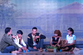 Gia Lai: 15 đội giao lưu sáng kiến truyền thông về phòng-chống bạo lực gia đình