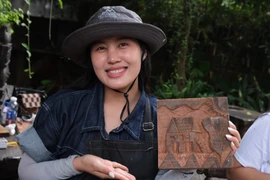 Chạm vào vẻ đẹp điêu khắc gỗ dân gian Tây Nguyên