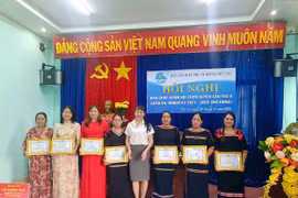 Đức Cơ: Khen thưởng 7 phụ nữ tiêu biểu