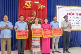 Krông Pa công nhận 66 giáo viên dạy giỏi bậc Trung học cơ sở