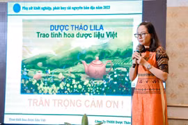 Chị Nguyễn Thị Thu Trang tranh tài tại chung kết toàn quốc cuộc thi phụ nữ khởi nghiệp 