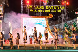 Rực rỡ sắc màu văn hóa trong đêm hội “Âm vang đại ngàn”
