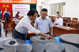  Thẩm định hai nhóm hiện vật đề nghị công nhận bảo vật quốc gia