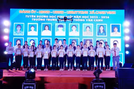 Xã Canh Vinh biểu dương, khen thưởng học sinh giỏi và xuất sắc năm học 2025-2026