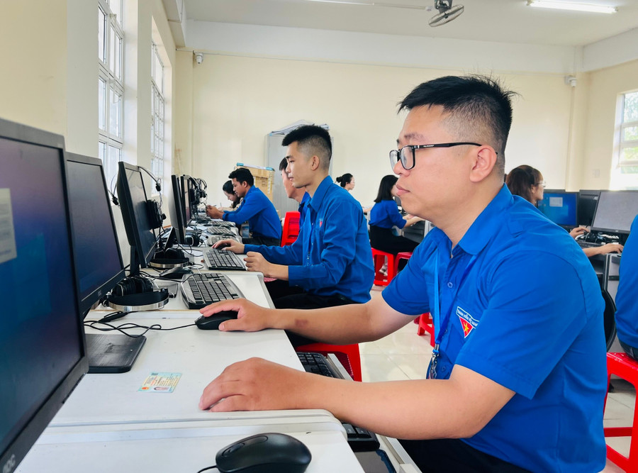 Các thí sinh tham gia Hội thi Tin học khối cán bộ, công chức, viên chức trẻ tỉnh Gia Lai. Ảnh: P.L 4b5a011b9cfb552e4276478dacebda69.jpg