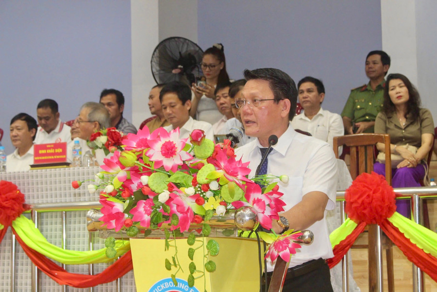 Ông Bùi Trung Hiếu-Phó Giám đốc Sở Văn hóa, Thể thao và Du lịch, Trưởng ban tổ chức giải phát biểu tại lễ khai mạc. Ảnh: P.L 41adf2d30b72832cda63.jpg