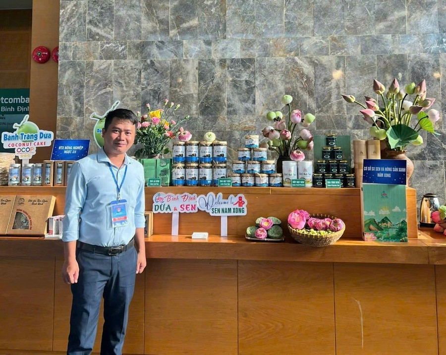 Anh Nguyễn Văn Xong tham gia cuộc thi với dự án Sản xuất nông nghiệp xanh từ việc chế biến các sản phẩm từ cây sen và kết hợp du lịch sinh thái tại địa phương. Ảnh: NVCC anh-nguyen-van-xong.jpg