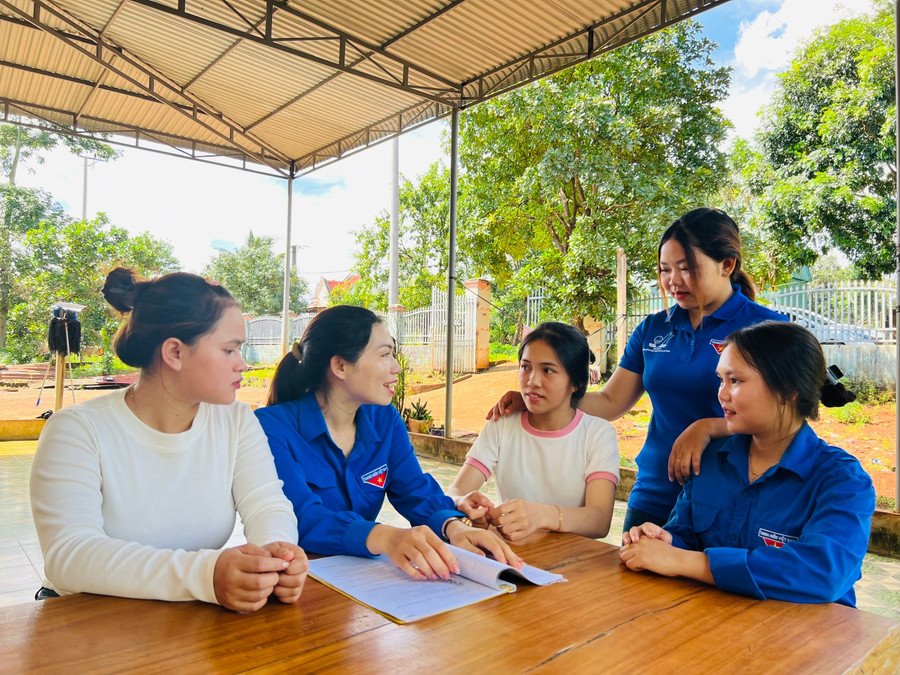 Câu lạc bộ Tiền hôn nhân do tổ chức Đoàn-Hội thành lập góp phần nâng cao nhận thức cho người trẻ về công tác dân số. Ảnh: M.N img-2467.jpg