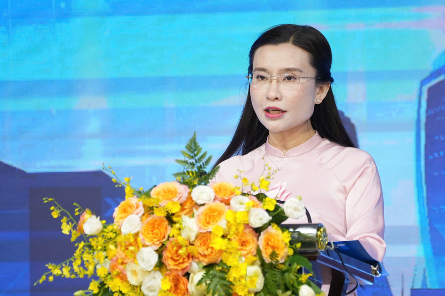 Bí thư Trung ương Đoàn Nguyễn Phạm Duy Trang phát biểu tại lễ trao giải báo chí. Ảnh: Mạnh Phạm img-3720.jpg