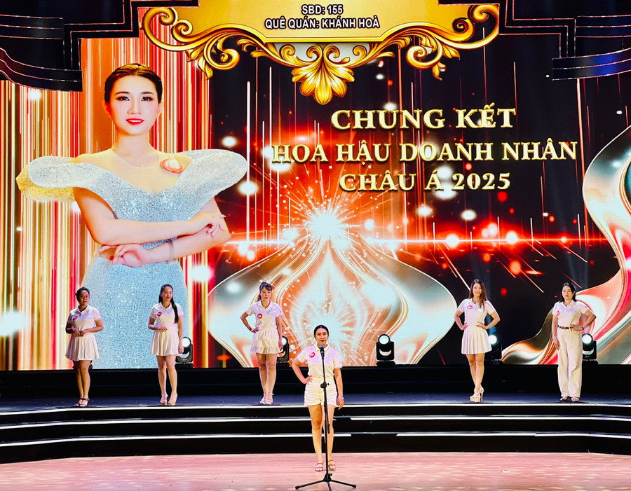 Các thí sinh tham gia chương trình tổng duyệt chung kết cuộc thi Hoa hậu Doanh nhân châu Á 2025. Ảnh: M.N cac-thi-sinh-tham-gia-chuong-trinh-tong-duyet-cho-dem-chung-ket.jpg