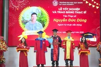 Trường Đại học Quy Nhơn trao bằng thạc sĩ cho 173 học viên