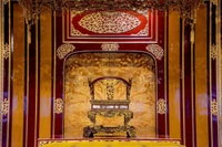 Bảo vật quốc gia ngai vua triều Nguyễn đặt tại Điện Thái Hòa, Đại Nội Huế.